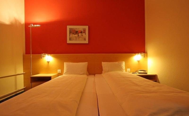 Esplanade Swiss Quality Hotel Davos Pokoj fotografie