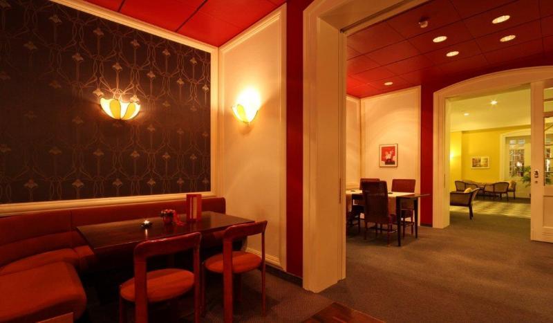 Esplanade Swiss Quality Hotel Davos Restaurace fotografie